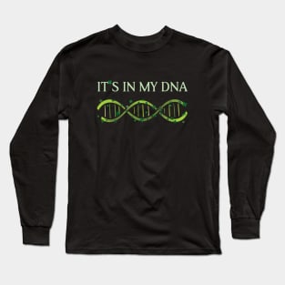 Irish Ancestry DNA and green shamrocks Long Sleeve T-Shirt